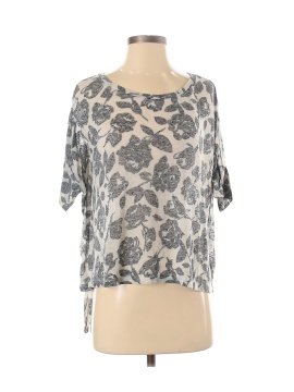 Brandy Melville Short Sleeve Top