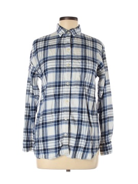 Old Navy Long Sleeve Button-Down Shirt (view 1)