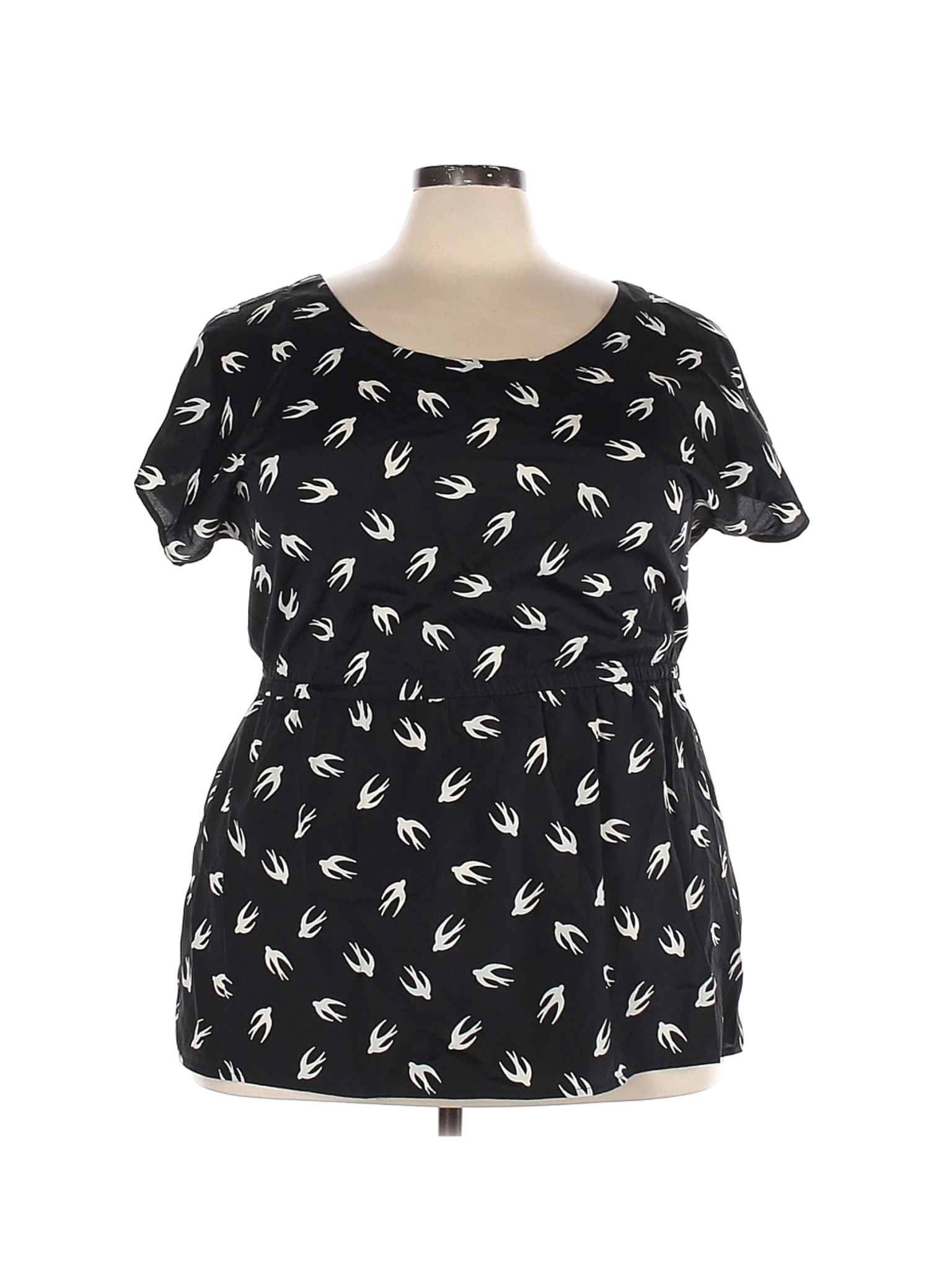 nike repeat tee