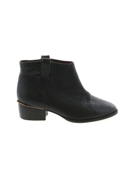 Etienne Aigner Size 6