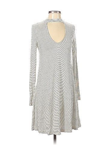 American Eagle Outfitters Casual Dress (view 1)