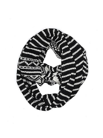 Hollister Scarf (view 1)