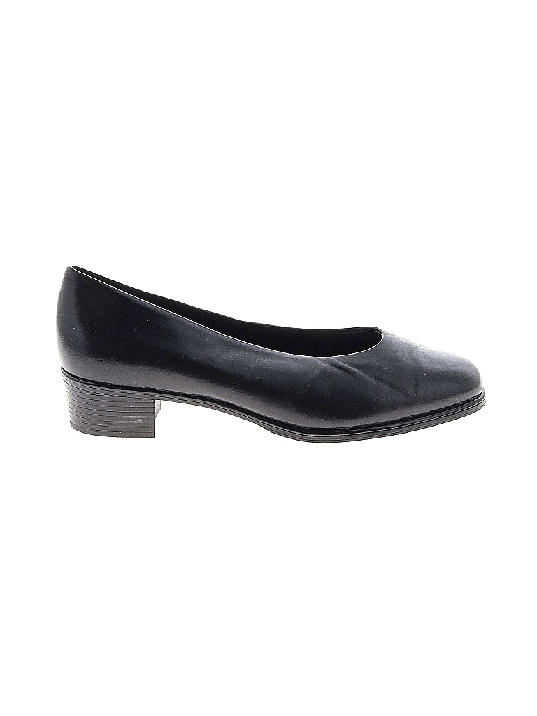 Munro American Solid Black Heels Size 8 - 78% off | thredUP