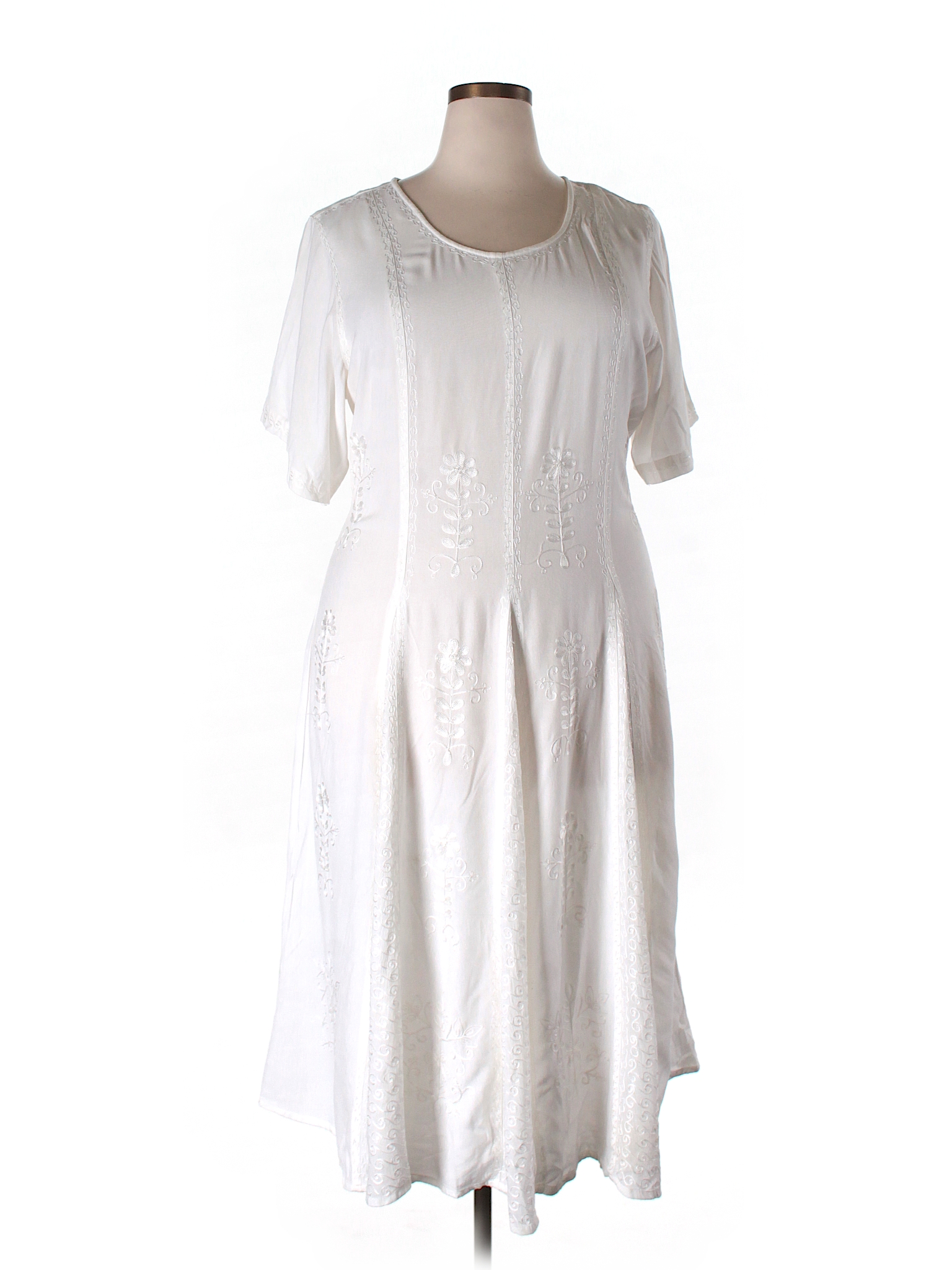 Holy Clothing Solid White Casual Dress Size 2X (Plus) - 68% off | thredUP