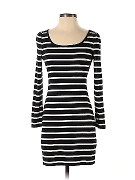 Old Navy Casual Dress (view 1)