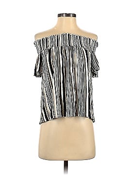 Kendall & Kylie Short Sleeve Top (view 1)