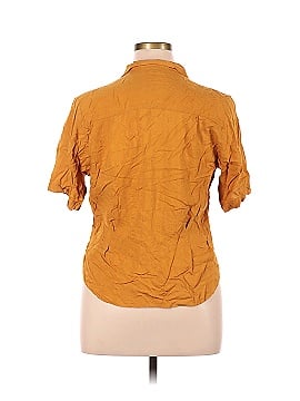 SK & Company Short Sleeve Blouse (view 2)