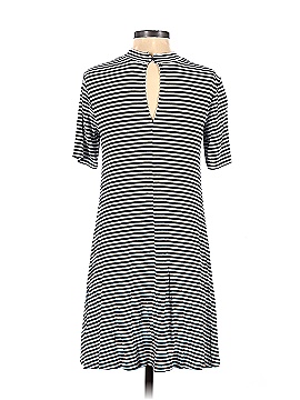 Old Navy Casual Dress (view 2)