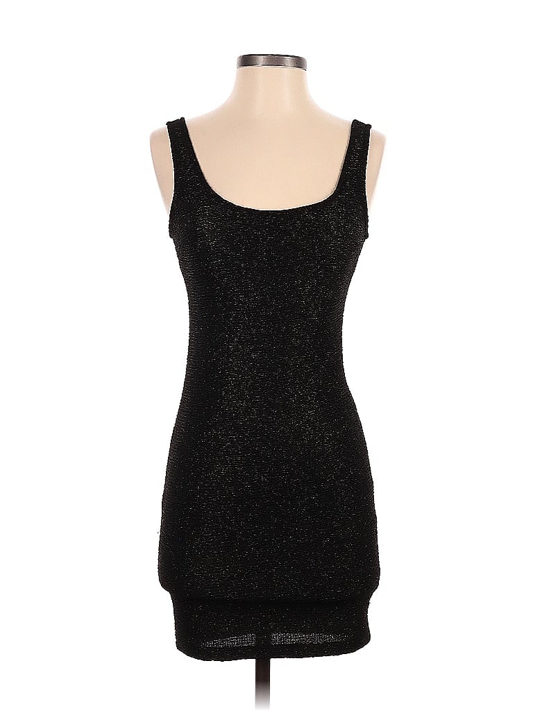 Click to view more detailed imagery on our partner's website Pre-owned Forever 21 Cocktail Dress In Black