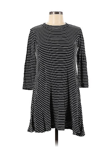 American Eagle Outfitters Casual Dress (view 1)