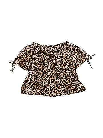 me. n .u Sleeveless Blouse (view 1)
