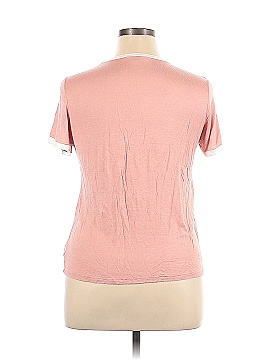 Charlotte Russe Short Sleeve T-Shirt (view 2)