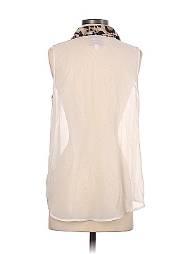 Romeo & Juliet Couture Sleeveless Blouse (view 2)