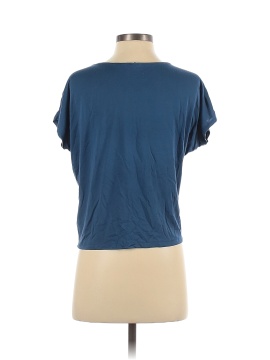 Uniqlo Short Sleeve T-Shirt (view 2)