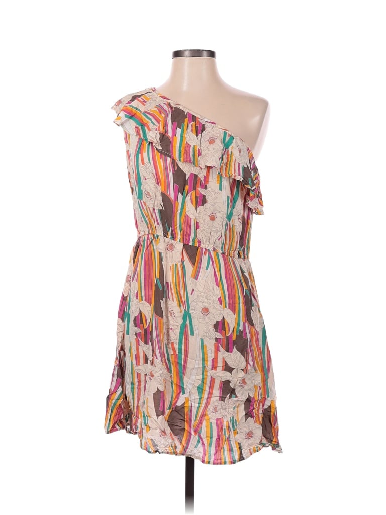 Pre-owned Billabong Casual Dress In Ivory