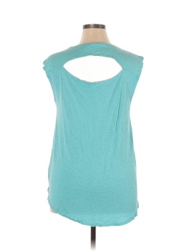 Lagaci Sleeveless T-Shirt (view 2)