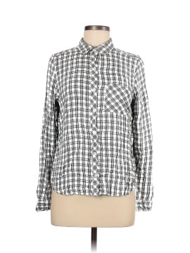 Universal Thread Long Sleeve Button-Down Shirt (view 1)