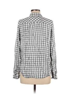 Universal Thread Long Sleeve Button-Down Shirt (view 2)