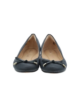 Clarks Size 6 (view 2)