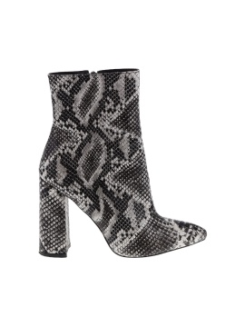PrettyLittleThing Boots (view 1)