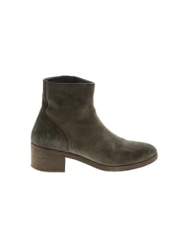 Vince. Ankle Boots (view 1)