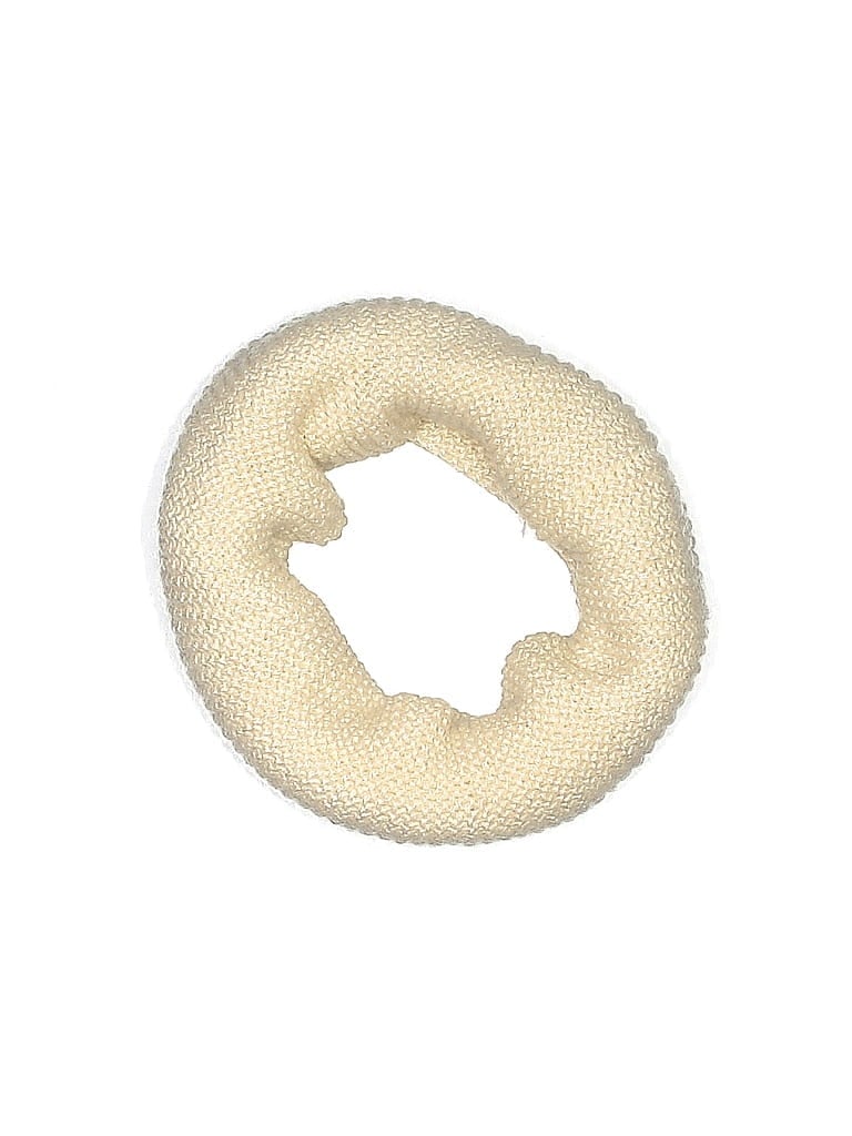 Click to view more detailed imagery on our partner's website Pre-owned H&m Scarf In White