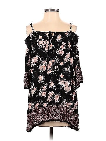 Nostalgia Short Sleeve Blouse (view 1)