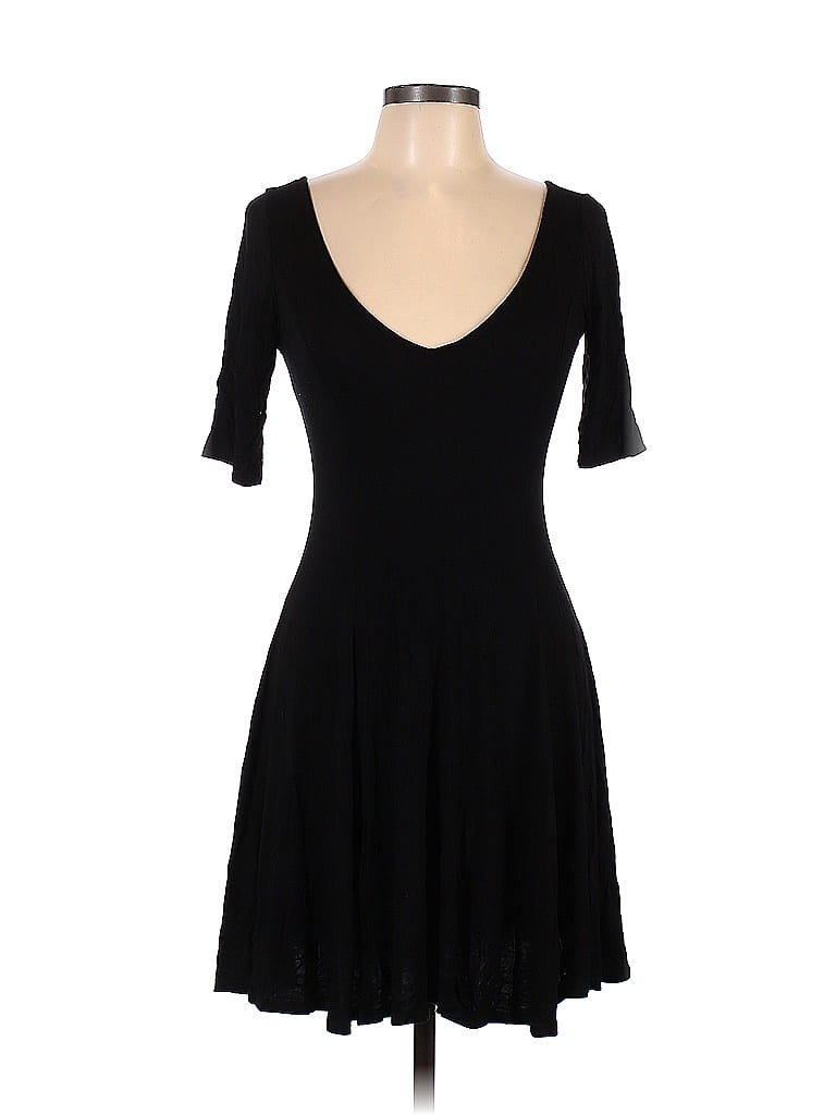 Soprano Solid Black Casual Dress Size L - photo 1