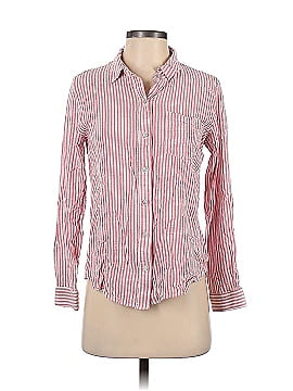 Universal Thread Long Sleeve Button-Down Shirt (view 1)