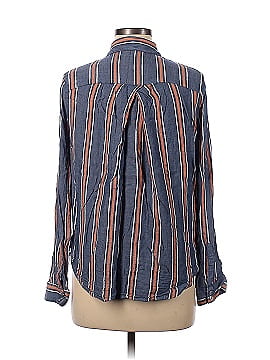 Universal Thread Long Sleeve Button-Down Shirt (view 2)