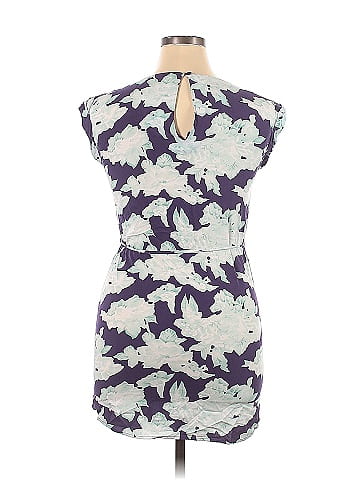 Minimum Casual Dress (view 2)