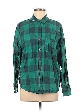 Universal Thread Long Sleeve Button-Down Shirt (view 1)