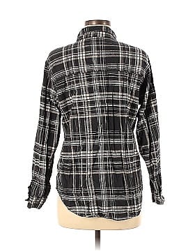 Universal Thread Long Sleeve Button-Down Shirt (view 2)