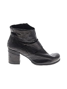 Khriò Ankle Boots (view 1)