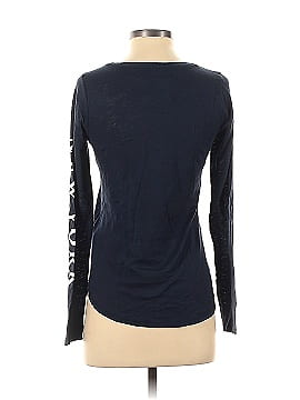 Abercrombie & Fitch Long Sleeve T-Shirt (view 2)