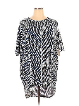 Lularoe Short Sleeve T-Shirt (view 1)
