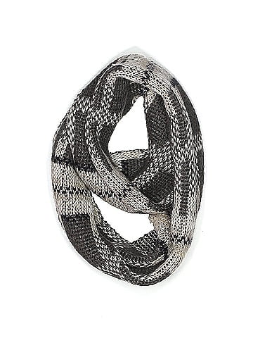 Gap Outlet Scarf (view 1)