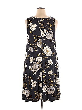Old Navy Casual Dress (view 2)