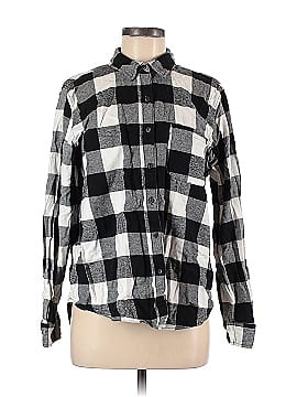 Universal Thread Long Sleeve Button-Down Shirt (view 1)