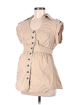 Old Navy - Maternity Sleeveless Button-Down Shirt (view 1)