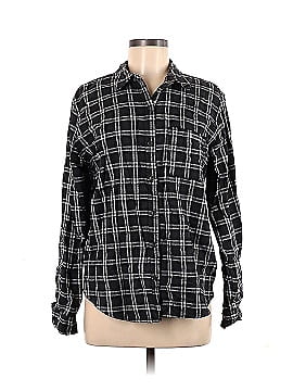 Universal Thread Long Sleeve Button-Down Shirt (view 1)