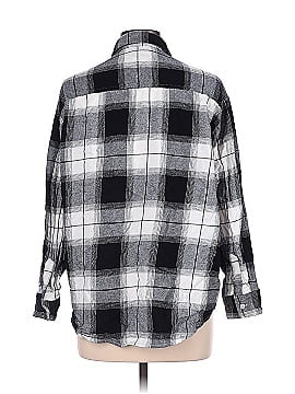 Old Navy Long Sleeve Button-Down Shirt (view 2)