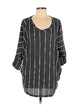 Lularoe Short Sleeve T-Shirt (view 1)