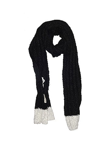 Hollister Scarf (view 1)