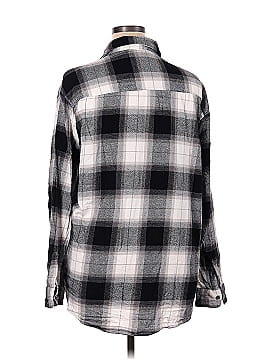 Old Navy Long Sleeve Button-Down Shirt (view 2)