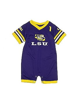 Colosseum Athletics Short Sleeve Outfit (view 1)