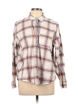 Universal Thread Long Sleeve Button-Down Shirt (view 1)