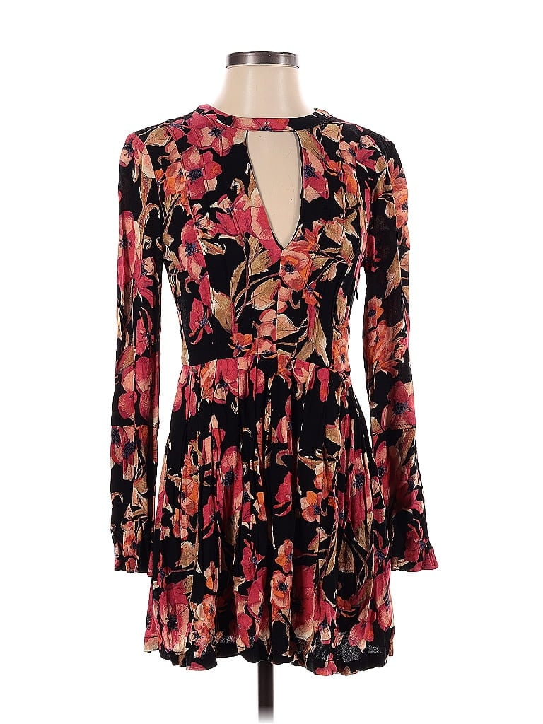 pearl red dress Besos Hem Mini Off-shoulder satin gala dress Print:North Pole Rodeo AVERY