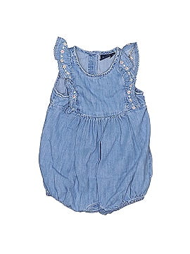 Gap Short Sleeve Outfit (view 1)