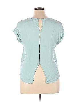 Forever 21 Contemporary Short Sleeve Top (view 2)